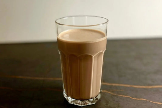 Heisse Chai Schokolad emit in der Schweiz aus echten Zutaten produziertem Chai. Für Privatkunden und Geschäftskunden. 